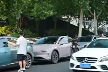 南京比赛忙坏了安徽球迷