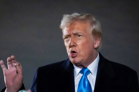 美关税乱政成了马戏表演