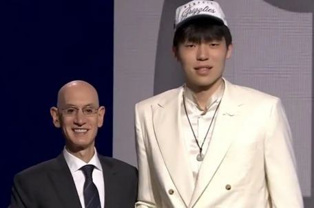 杨瀚森：现在我的腿还有点抖