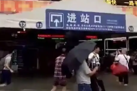 广州高铁站被淹？不实