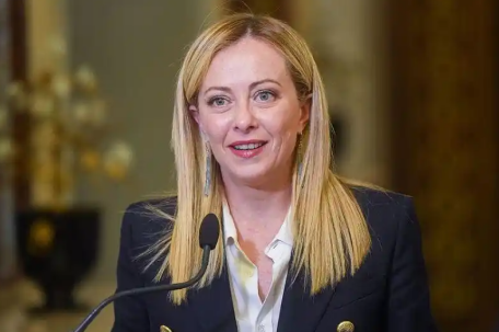 意大利女总理对马克龙翻白眼