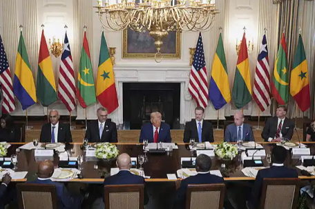 特朗普自吹“我们比中国更好”