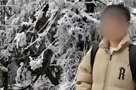 湘潭大学投毒案凶手在宿舍舞剑磨刀