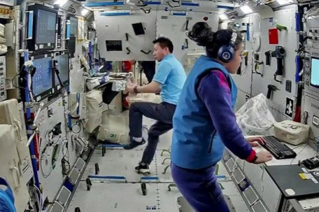 太空出差182天都不能洗澡？假