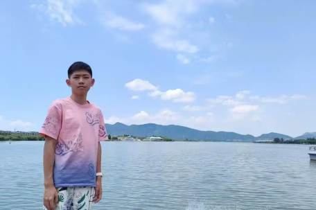 18岁高中生坐飞机到西双版纳后失联