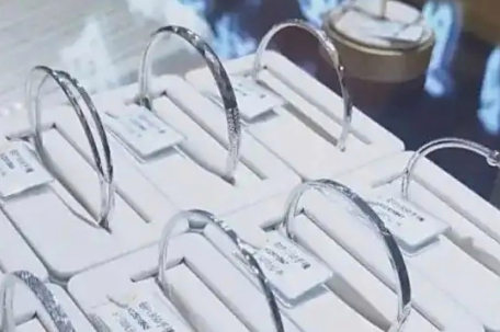 黄金平替遭扫货 价格创近14年新高