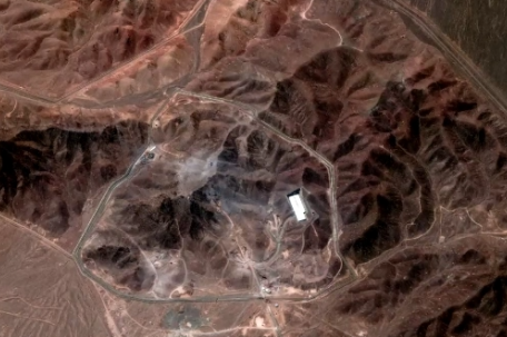 特朗普:伊朗应在新地点重建核设施