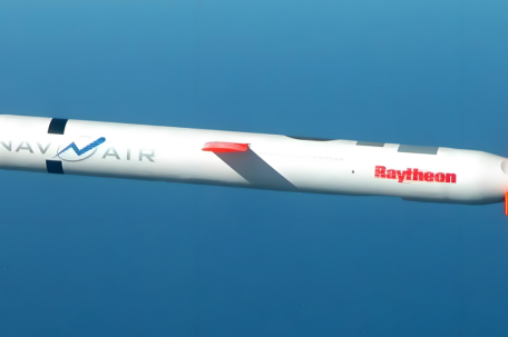 美向伊核设施发射30枚“战斧”导弹