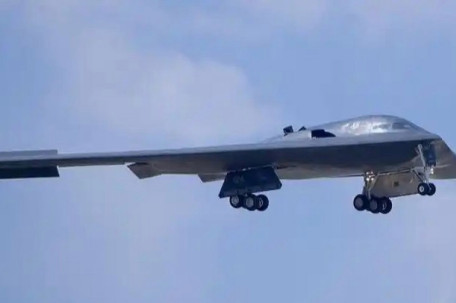 专家：美B-2轰炸机绕路关岛骗了伊朗 