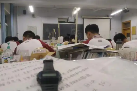 没有人会一直破防除非22届考生