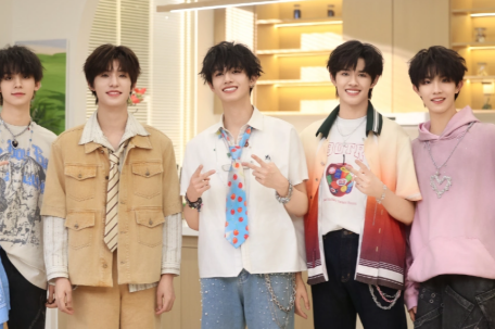 TF三代登陆少年团疑全员放弃高考