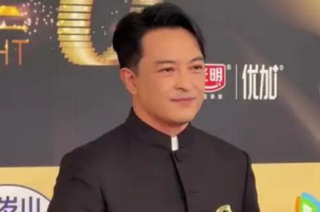 富大龙富态现身白玉兰晚宴