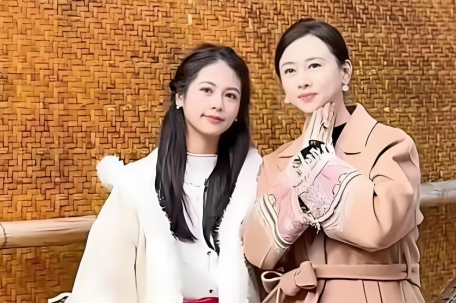 翁虹回应女儿是否出道