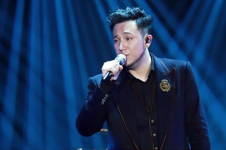 港星发文求工作 或因欠租无家可归