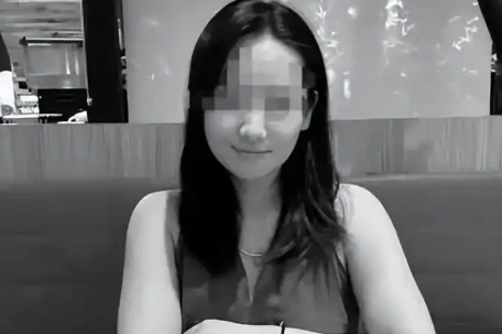 三亚女游客家属：首诊医生是肠胃科 