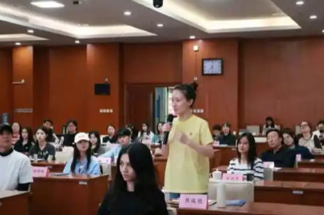 范丞丞等34名演员参加税法培训