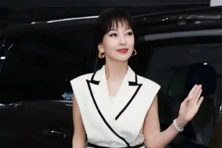 赵雅芝谈不扮白素贞造型原因