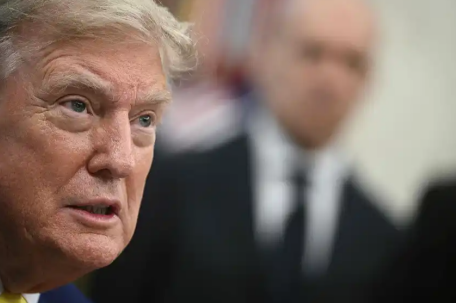 特朗普驳斥美打击伊朗计划已获批 