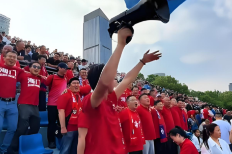 南通成苏超榜一大哥 自称“南哥”