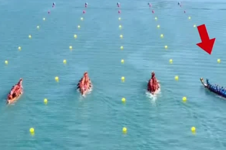 龙舟赛辽宁队把对手“干翻”了