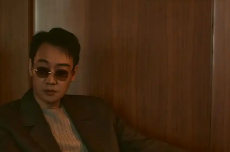 辛柏青：身如不系之舟