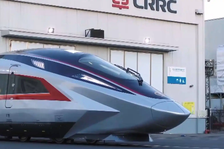 全球跑得最快的高铁惊艳亮相