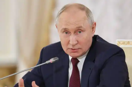 普京称伊朗地下核工厂安然无恙 