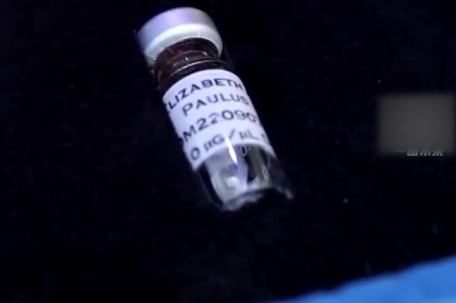 美一飞船失控150人骨灰全扬了