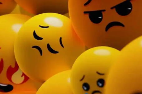 苹果用户再也不敢乱用emoji了