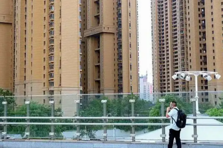 为了卖房当中介 房子仍没卖出去