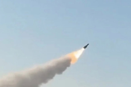 以军称打击伊朗导弹储存和发射设施