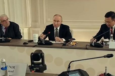 普京：我的外孙女正在学习中文 