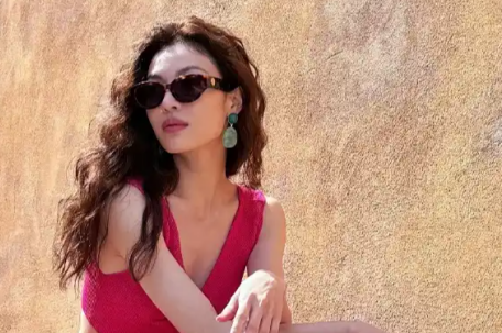 钟楚曦羊毛卷长发好魅惑