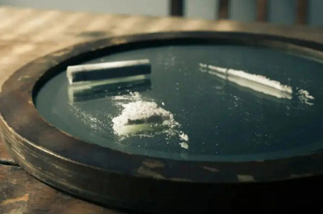 男子吸毒28年耗尽千万家产