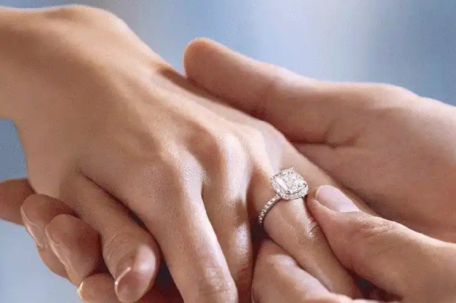 订婚仪式成了年轻人婚前的扫雷大战