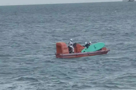 10岁男孩台风天海上漂流5小时