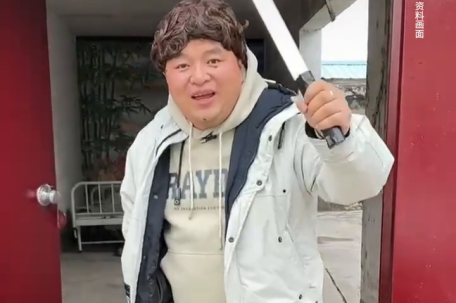 32岁博主直播中脑出血昏迷4天后离世