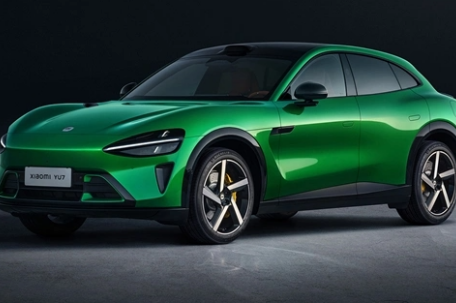 雷军称YU7隔音仅比库里南差一点