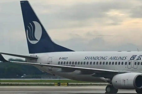 山东航空一航班机械故障备降南京