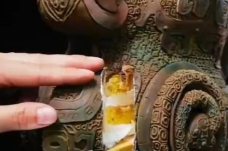 博主用甜品复刻国宝 网友:上交国家