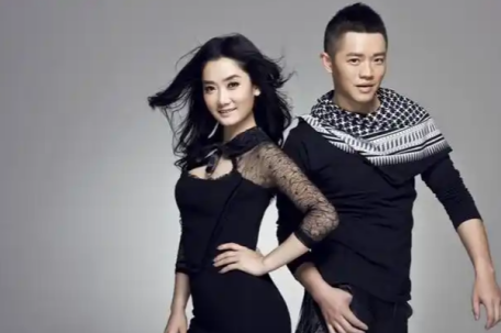 男子看凤凰传奇演唱会突收失业通知