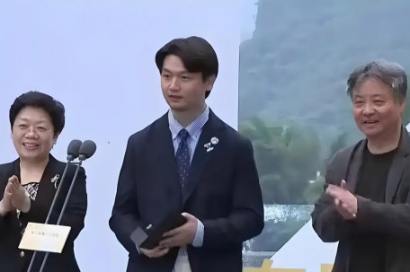 刘楚昕是谁 文学大佬们为何力挺