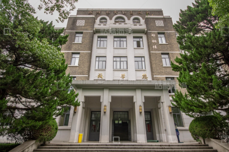 留学生毕业拒搬宿舍？南京大学声明 