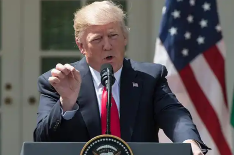 特朗普呼吁伊朗无条件投降