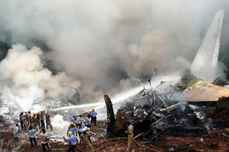 女子因堵车迟到10分钟逃过印度空难