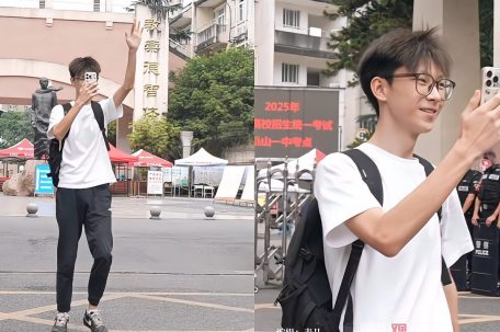 男生第1个出考场用手机狂拍家长