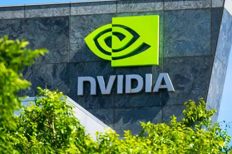 英伟达成首家市值超4万亿美元公司
