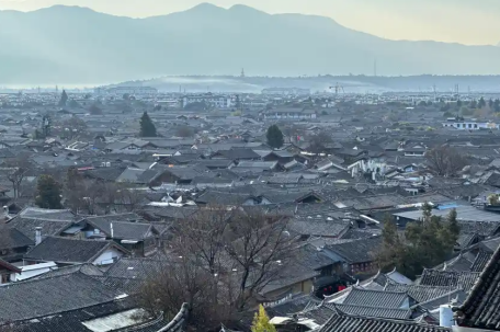 游客进入丽江古城要交钱了