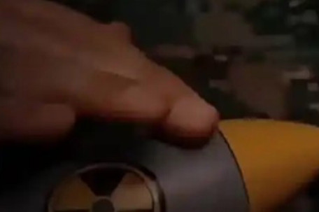 伊朗媒体发布“手摸核弹”视频