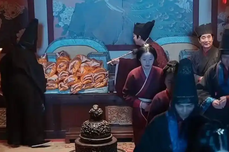 “一胎生99子”短剧导演：有事找编剧 